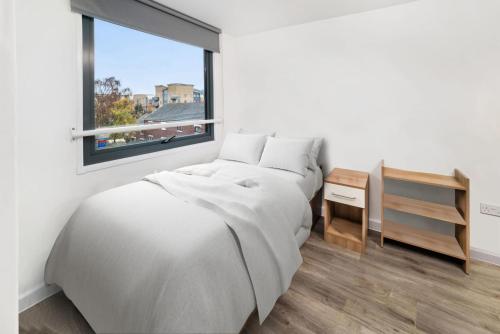 Modern Studios and Private Bedrooms with Shared Kitchen at Chapter Islington in London