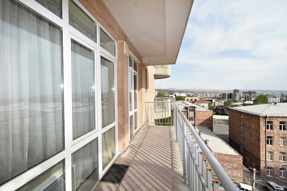 Panorama hotel on Baghramyan avenue