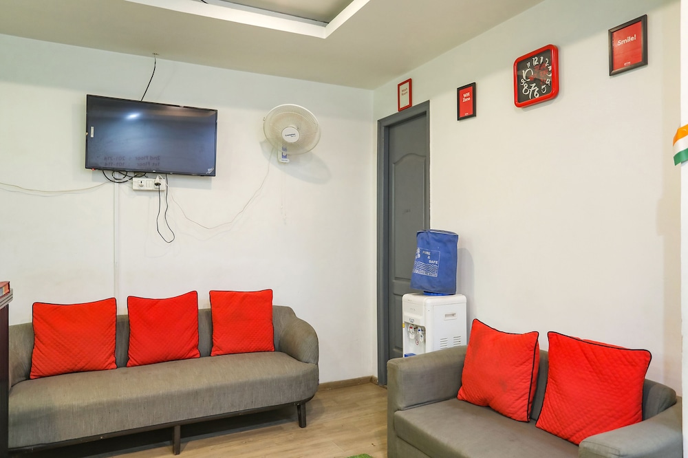 FabHotel Golden World