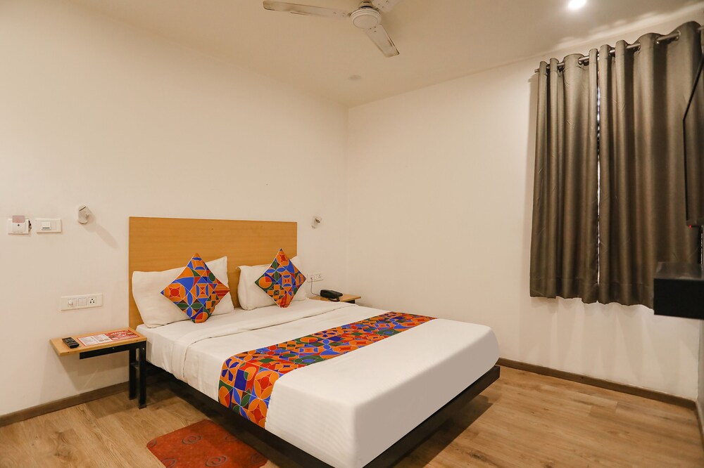 FabHotel Golden World