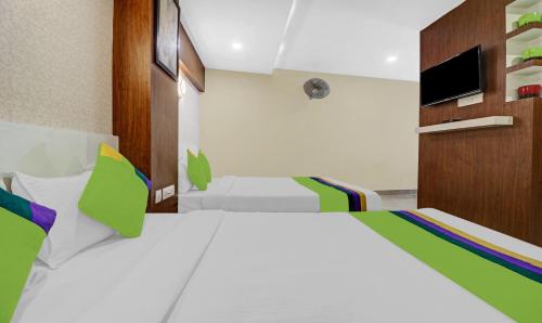 Treebo Darwesh Residency - 500m from Railway Station