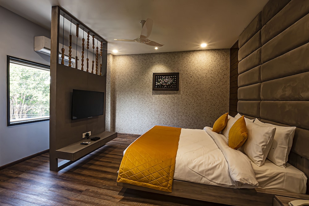 Regenta Inn Sambalpur, Farm Road