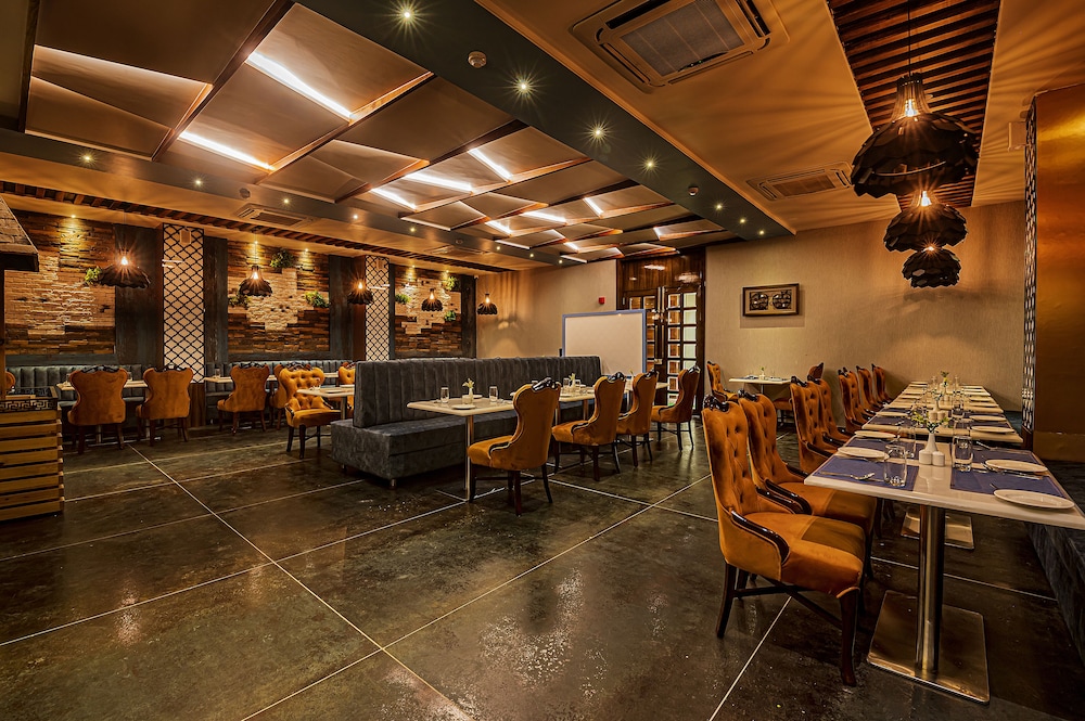 Regenta Inn Sambalpur, Farm Road