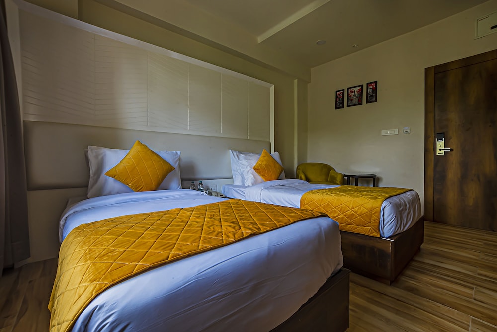Regenta Inn Sambalpur, Farm Road