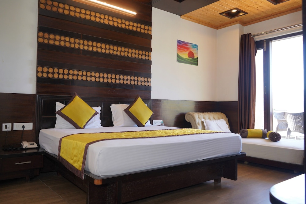 Hotel Chail Retreat-A Boutique Resort