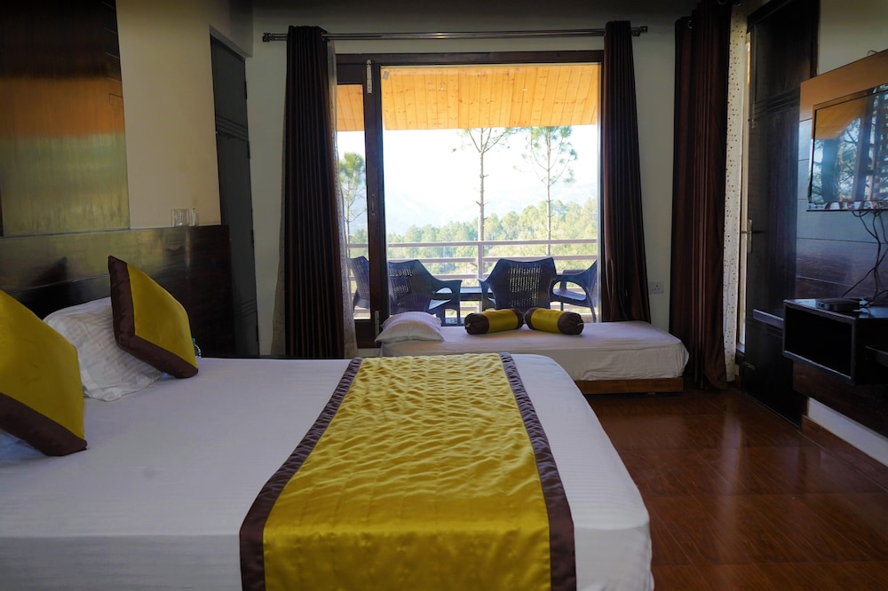 Hotel Chail Retreat-A Boutique Resort