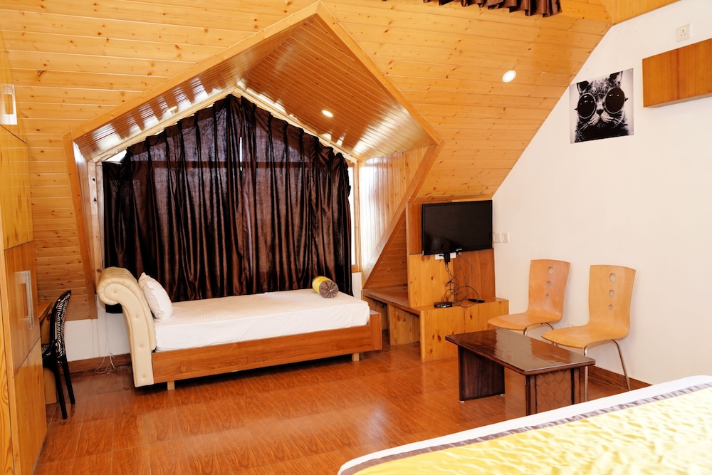 Hotel Chail Retreat-A Boutique Resort
