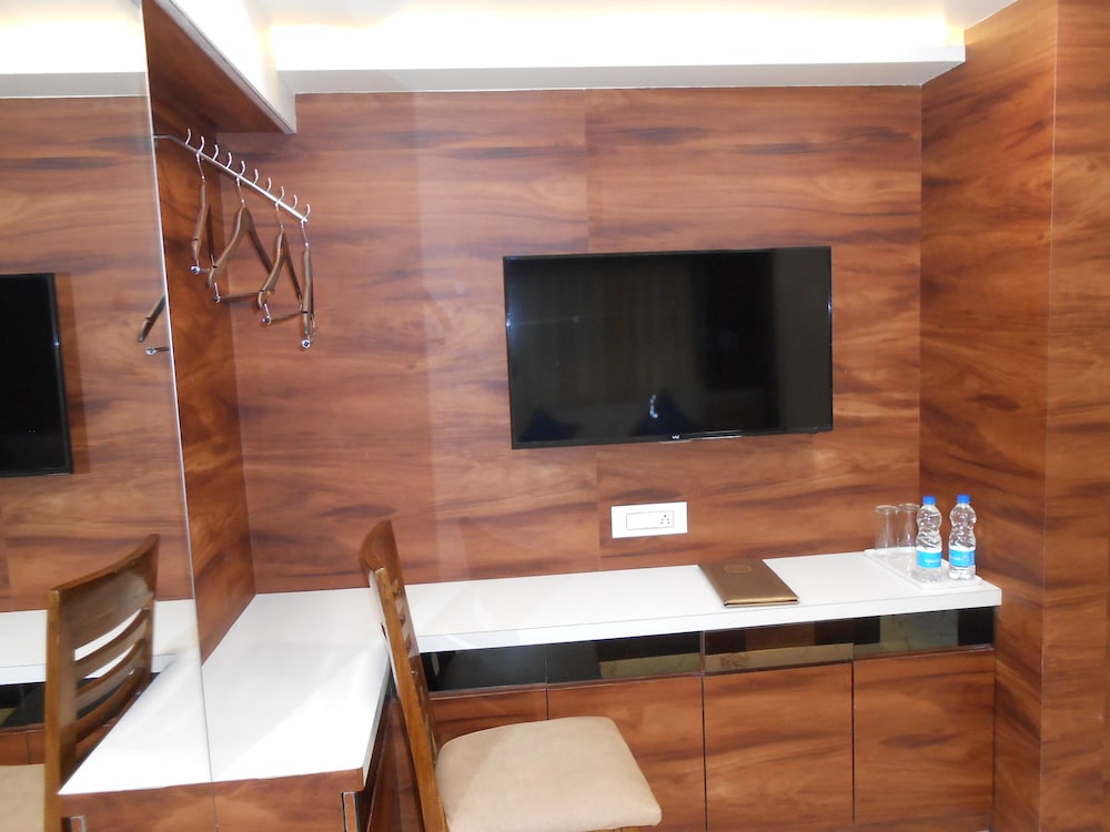 Hotel Radana | Hotel in Vashi Navi Mumbai