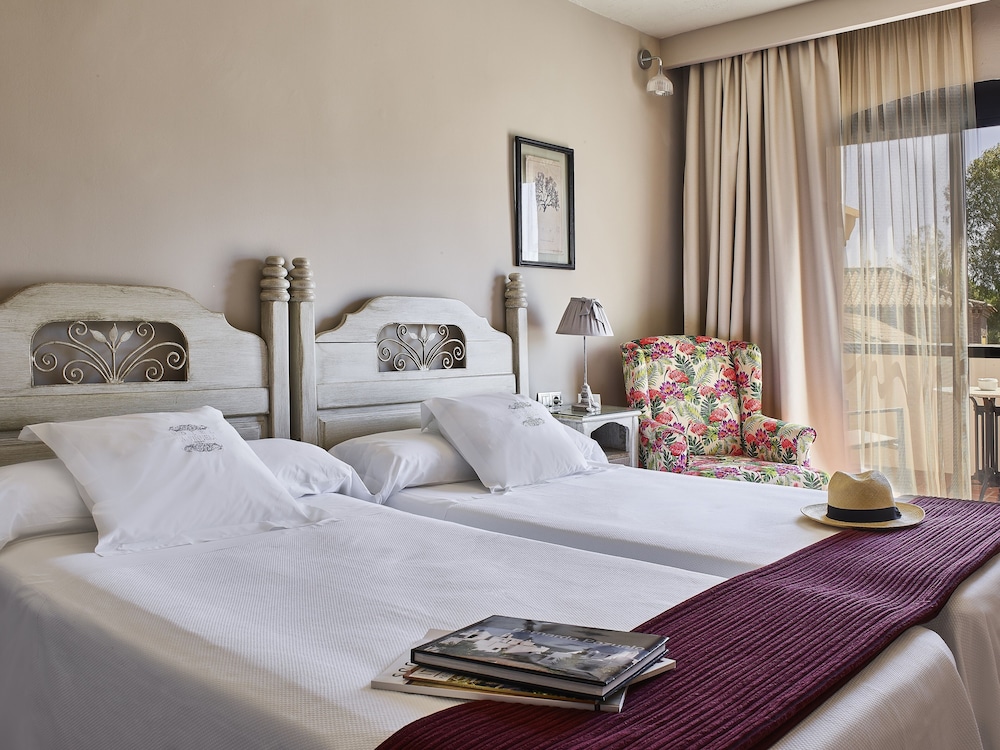 B bou Hotel La Viñuela & Spa