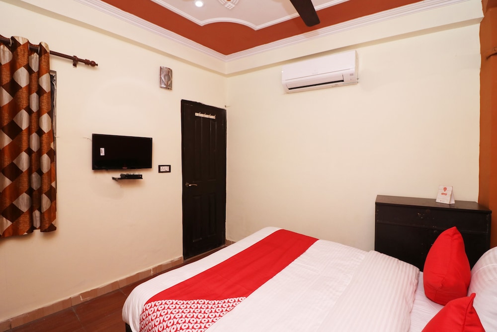 OYO 26815 Hotel Sweet Night