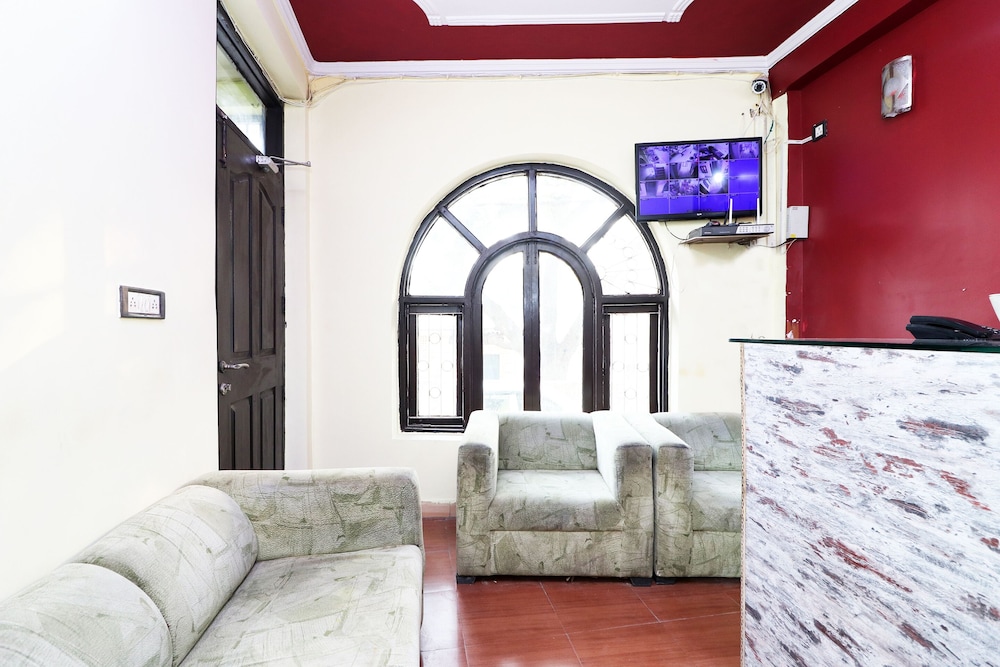 OYO 26815 Hotel Sweet Night