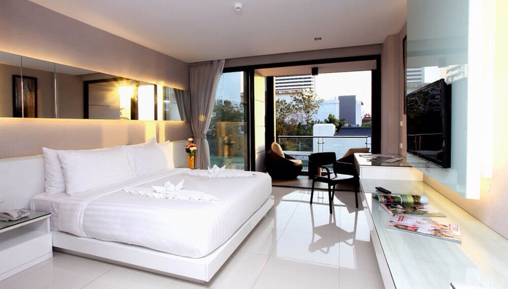 Serenotel Pattaya Beach Front
