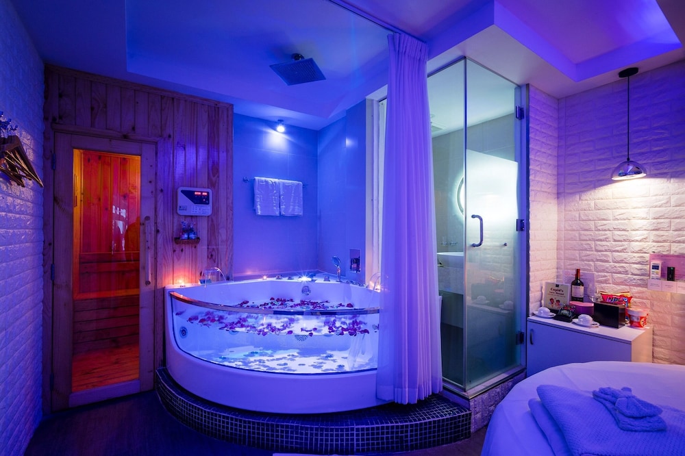 Cupid Hotel
