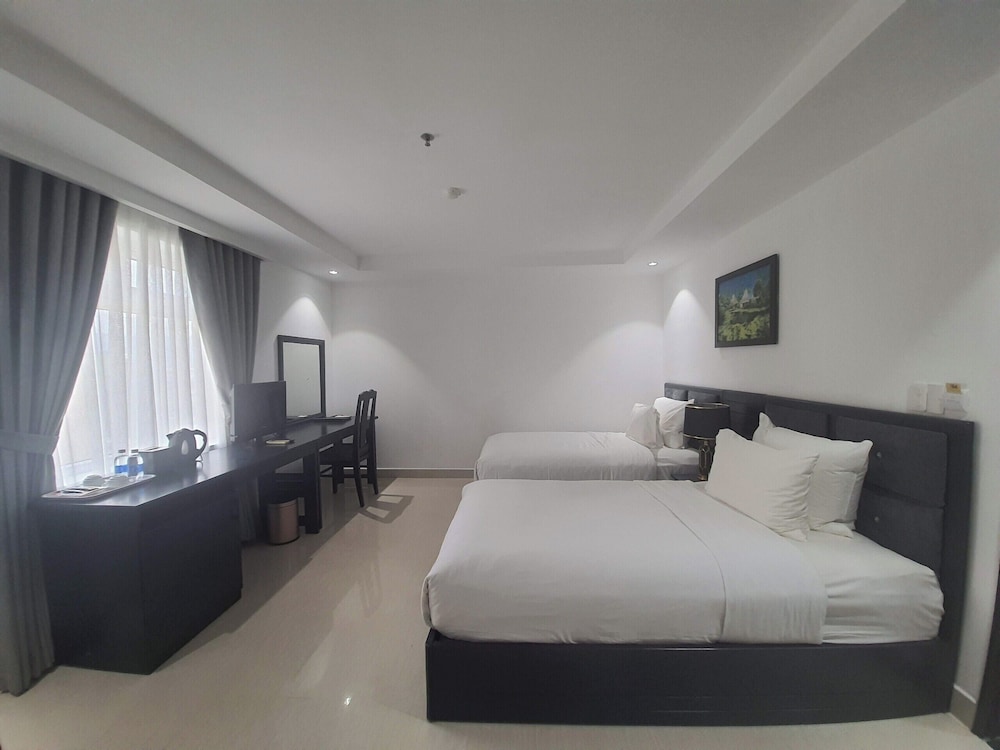 Kay Hotel Danang - Near Dragon Bridge