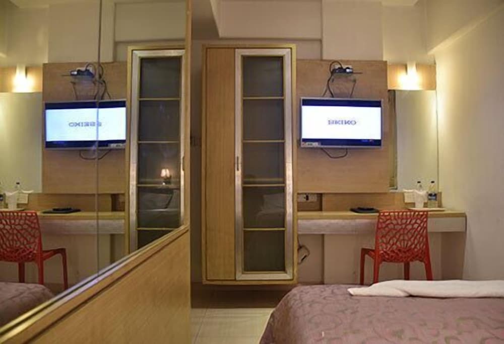 South Coast Hotel