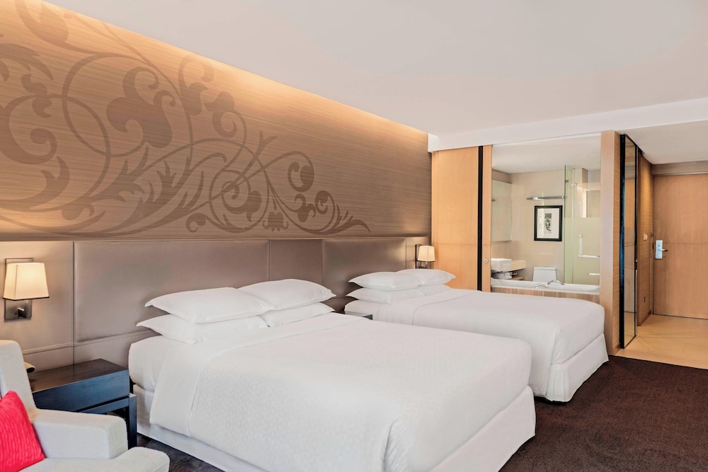 Four Points by Sheraton Bangkok, Sukhumvit 15