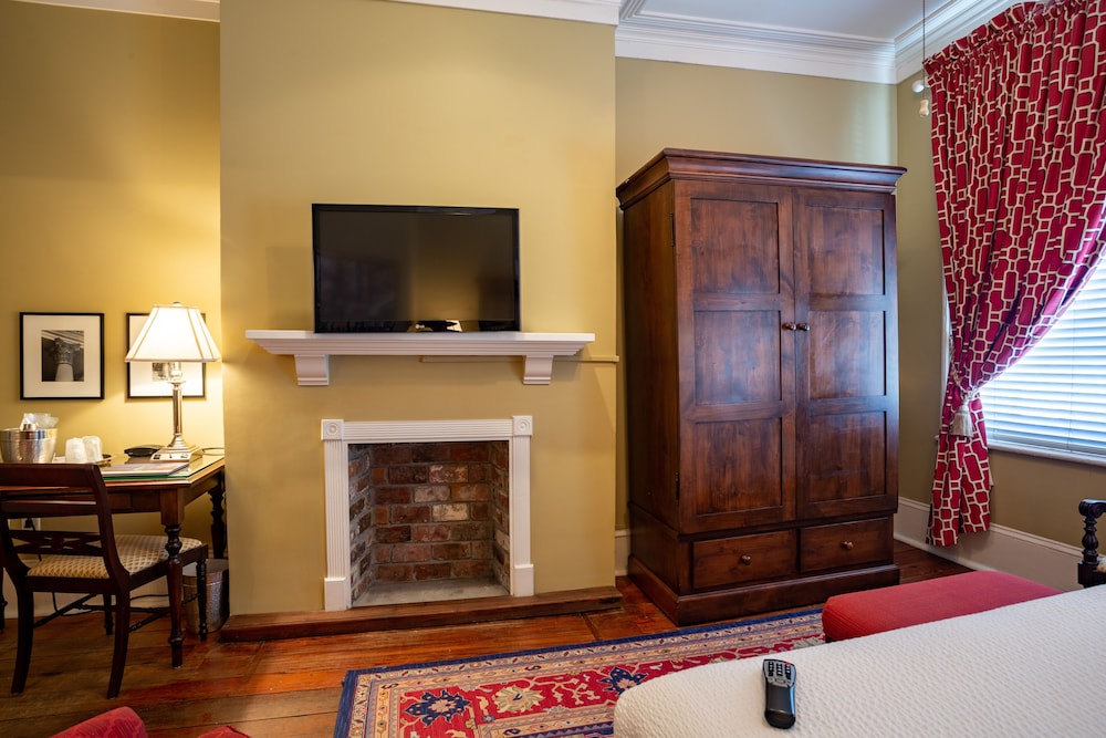 The Marshall House, Historic Inns of Savannah