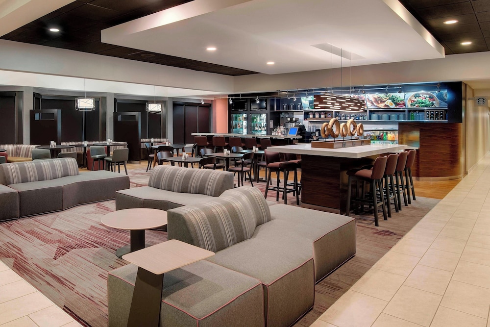 Courtyard by Marriott Savannah Midtown