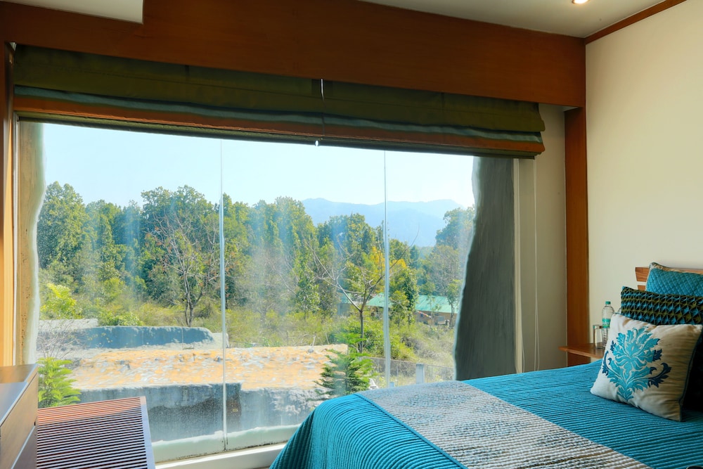 Brys Caves - 5 Star Luxury Jungle Resort