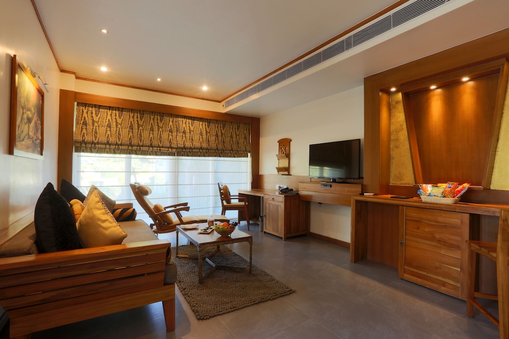 Brys Caves - 5 Star Luxury Jungle Resort