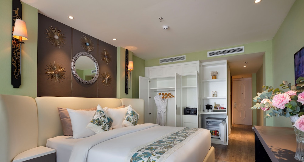 A & Em Saigon Hotel