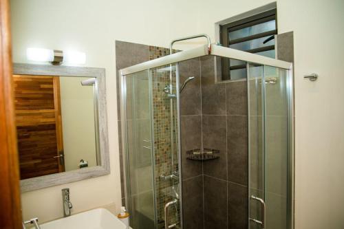 Entire Luxury 3 Br Condo for Rent Flic En Flac Close To Beach