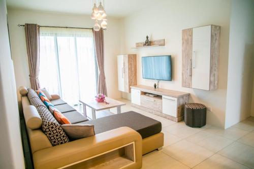 Entire Luxury 3 Br Condo for Rent Flic En Flac Close To Beach