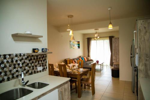 Entire Luxury 3 Br Condo for Rent Flic En Flac Close To Beach