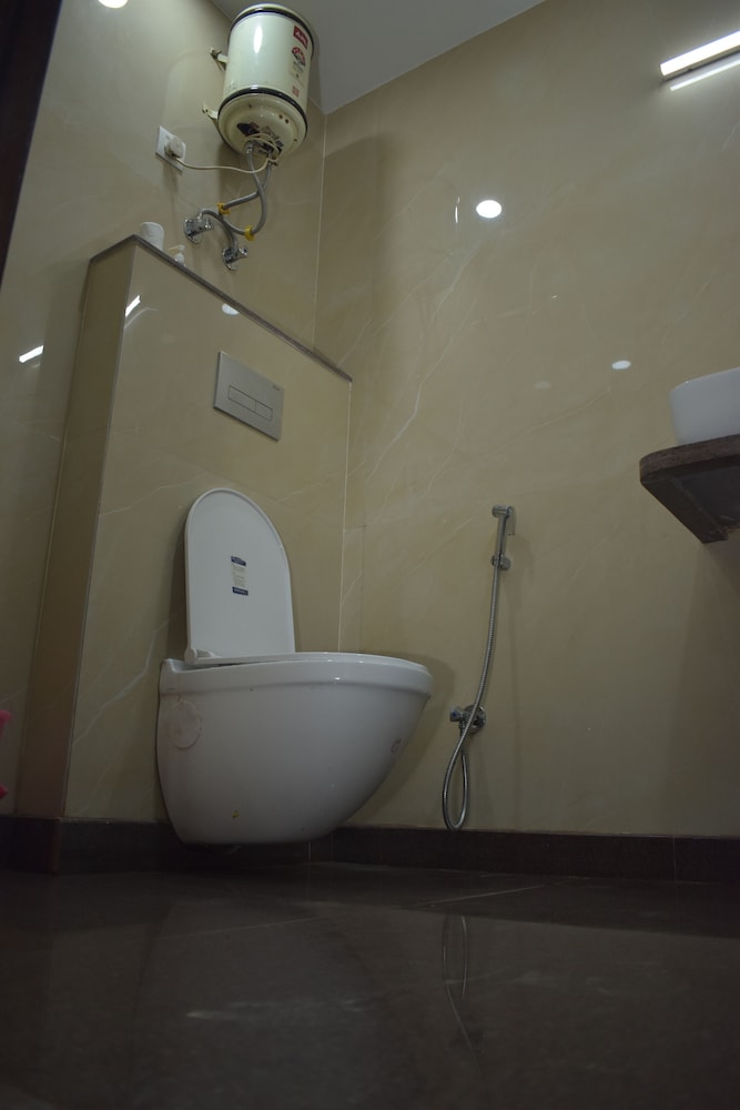 Qotel Comfort Ashok Vihar