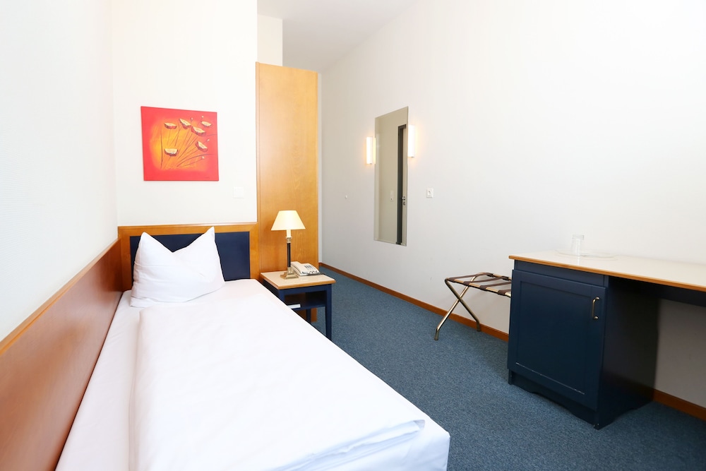 Hoteltow