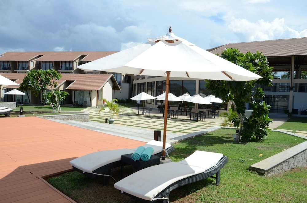 The Calm Resort And Spa