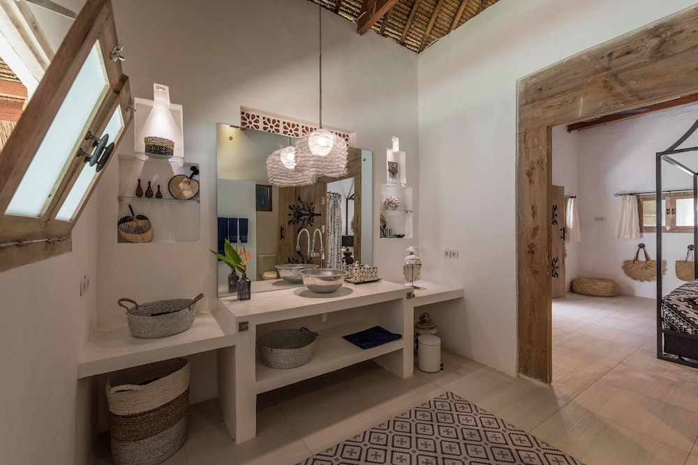 The Beach Villa