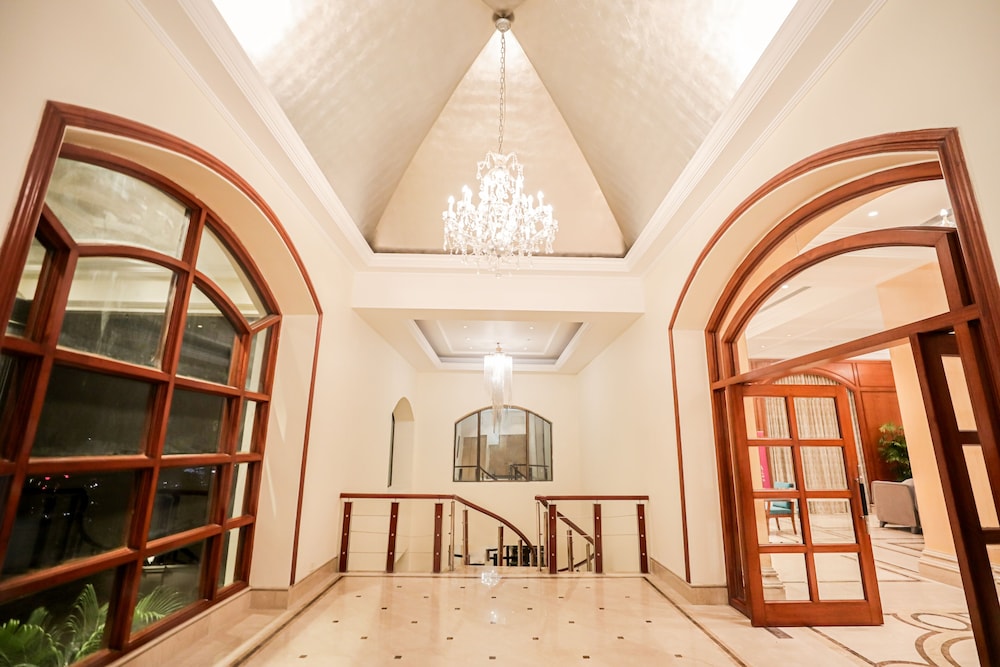 Regenta Central Lucknow by Royal Orchid Hotels