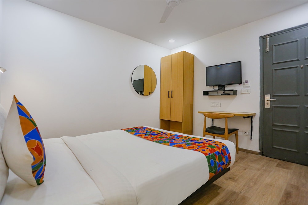 OYO Townhouse 373 Vishwas Nagar