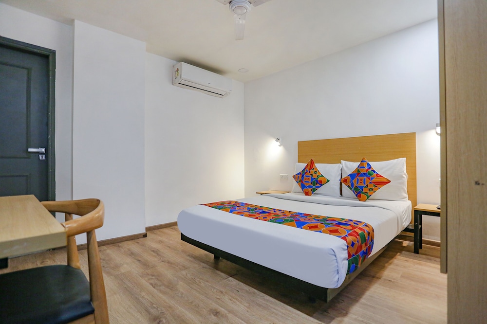 OYO Townhouse 373 Vishwas Nagar