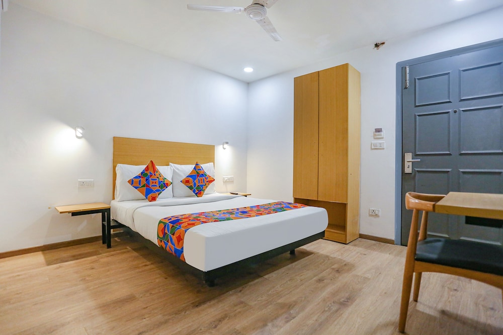 OYO Townhouse 373 Vishwas Nagar