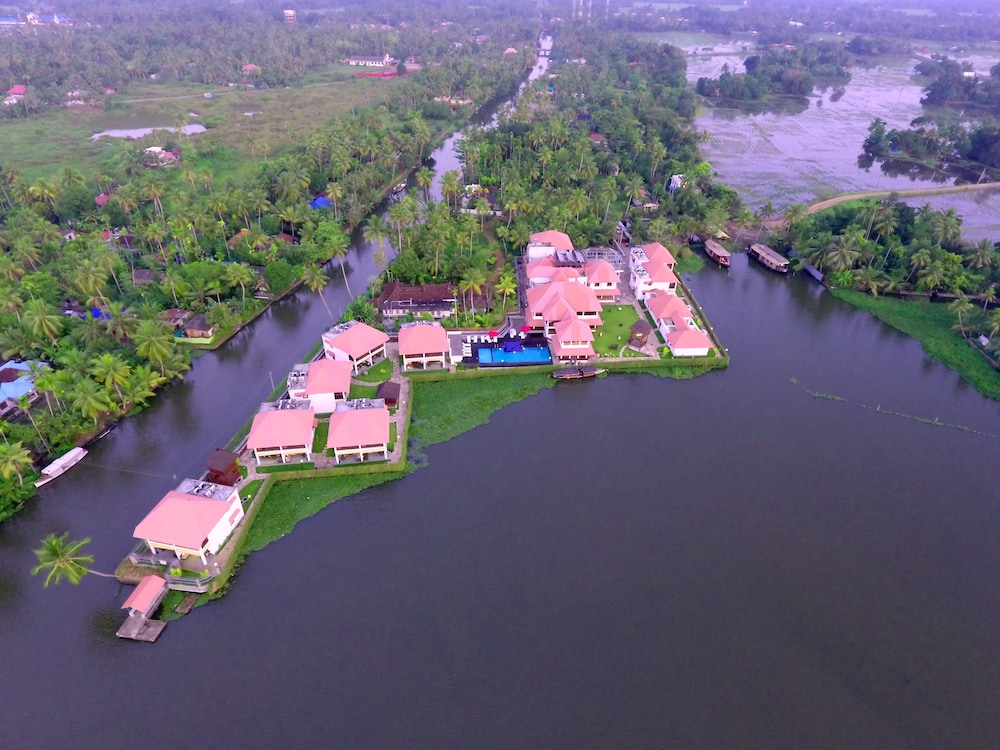 Paloma backwater Resort