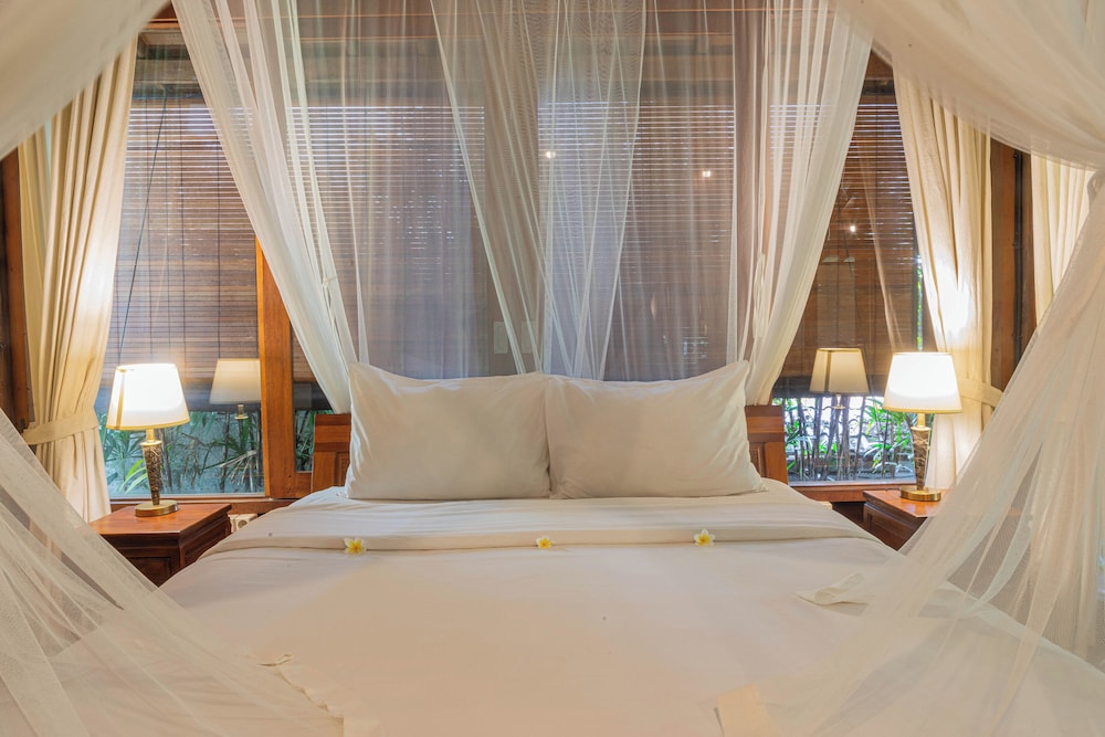 Sari Bamboo Villas