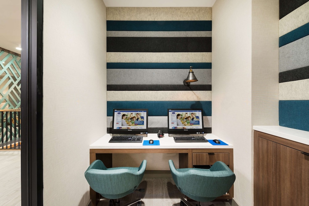 Hampton Inn & Suites Miami Wynwood Design District