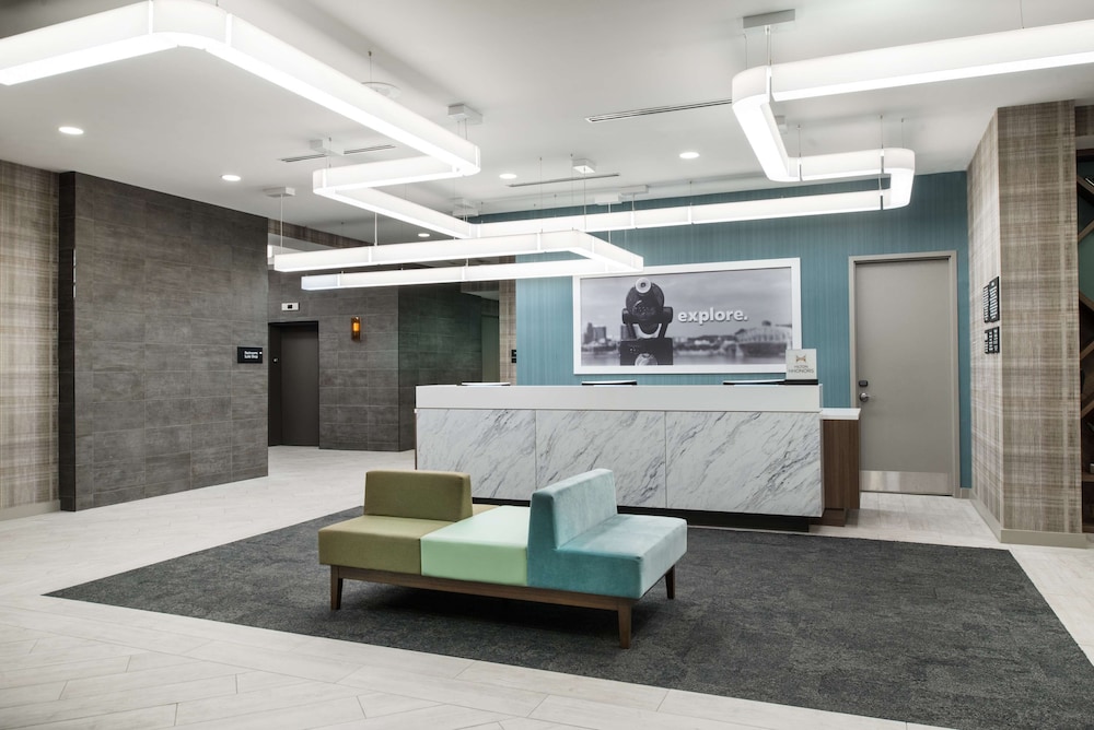 Hampton Inn & Suites Miami Wynwood Design District