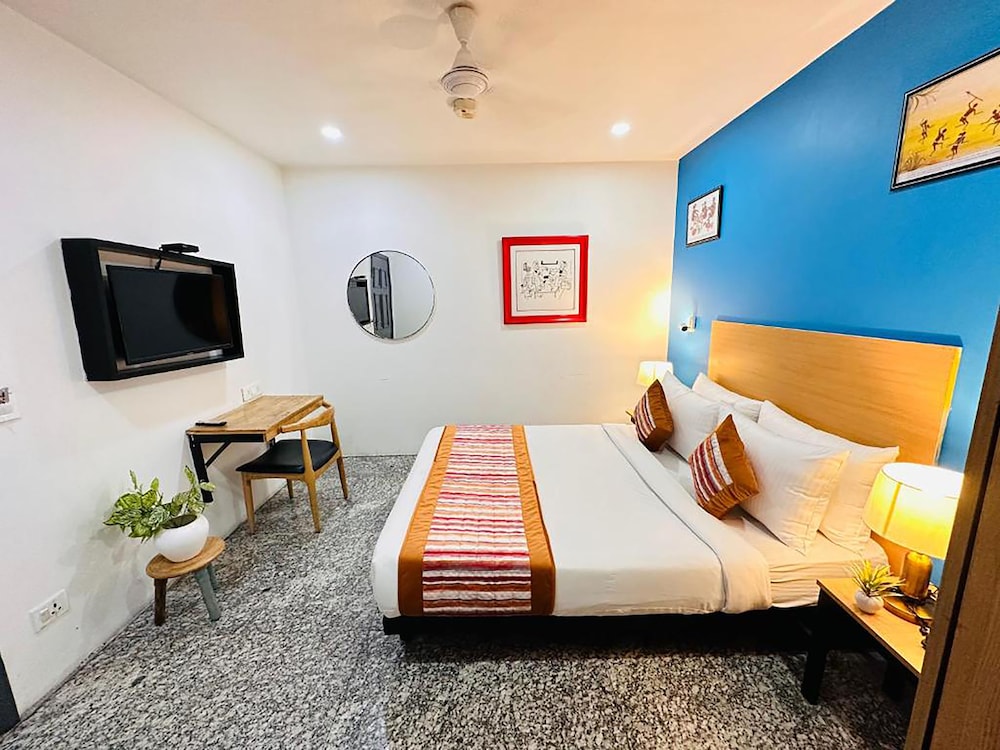 Qotel Comfort Golden Saffron Punjabi Bagh
