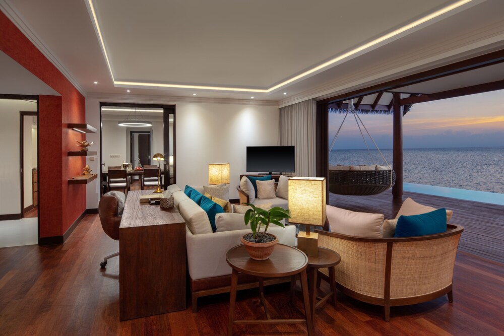 Heritance Aarah - Premium All Inclusive - 40 Minutes away from Male by Seaplane