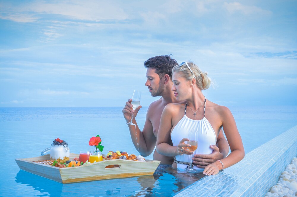 Heritance Aarah - Premium All Inclusive - 40 Minutes away from Male by Seaplane