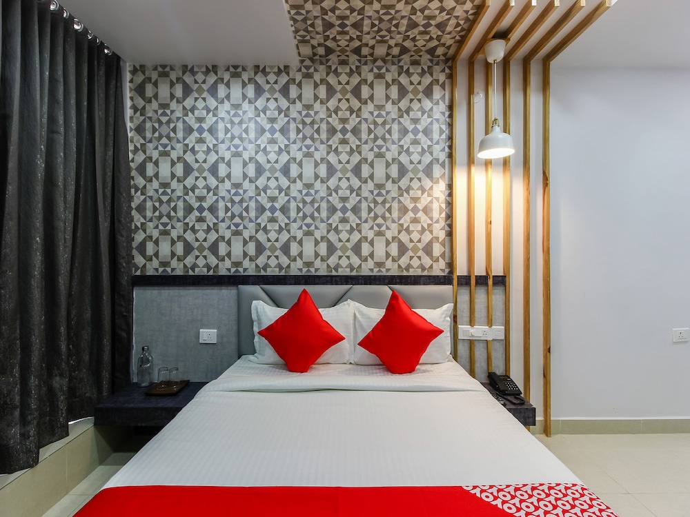 OYO 23322 Hoysala Inn