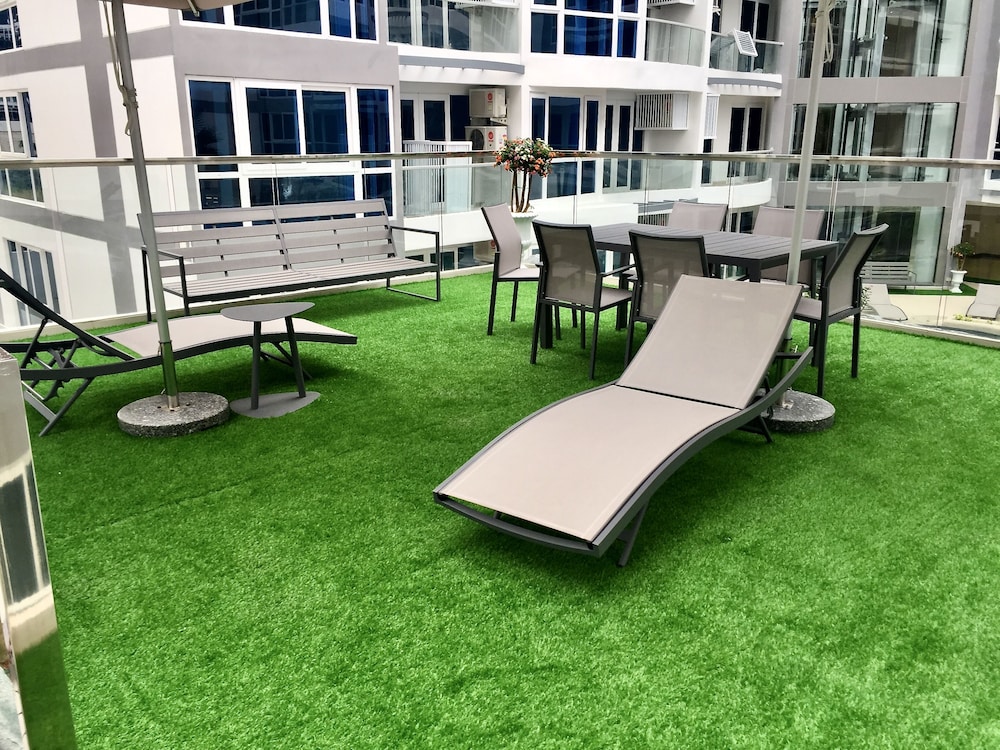 Luxury Apartments in Grand Avenue