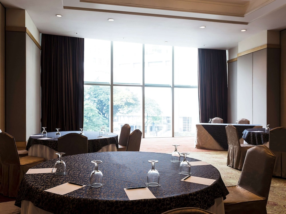 Pullman Kuala Lumpur City Centre Hotel & Residences