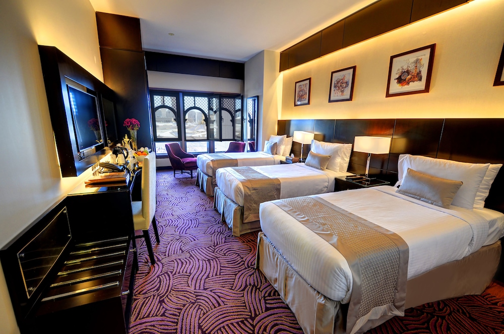 Taiba Front Hotel