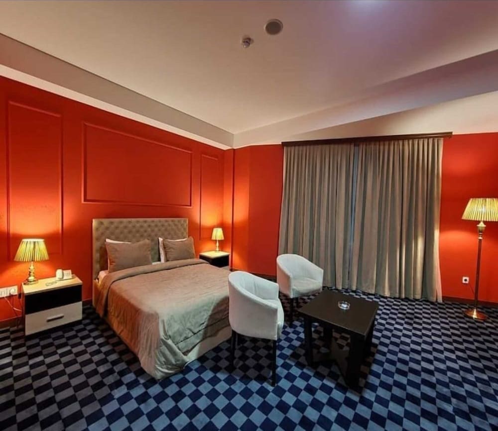 Sea Pearl Hotel
