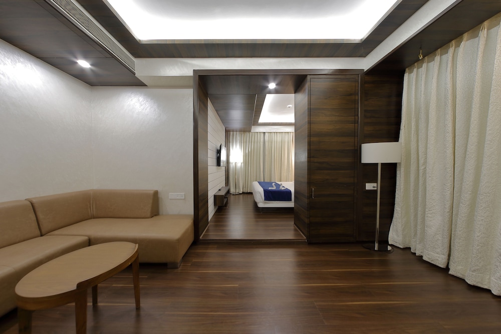 Hotel Silver Heights