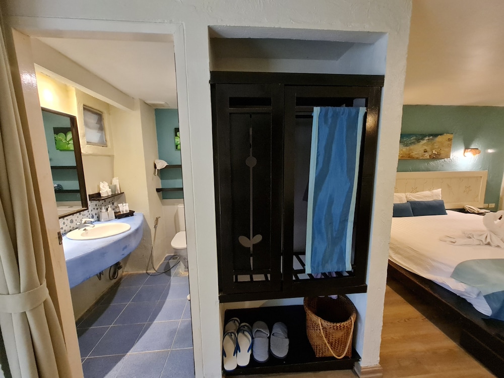 Vacation Village Phra Nang Inn